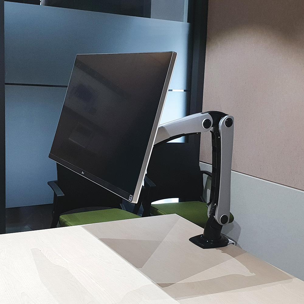 27인치4K거치형모니터